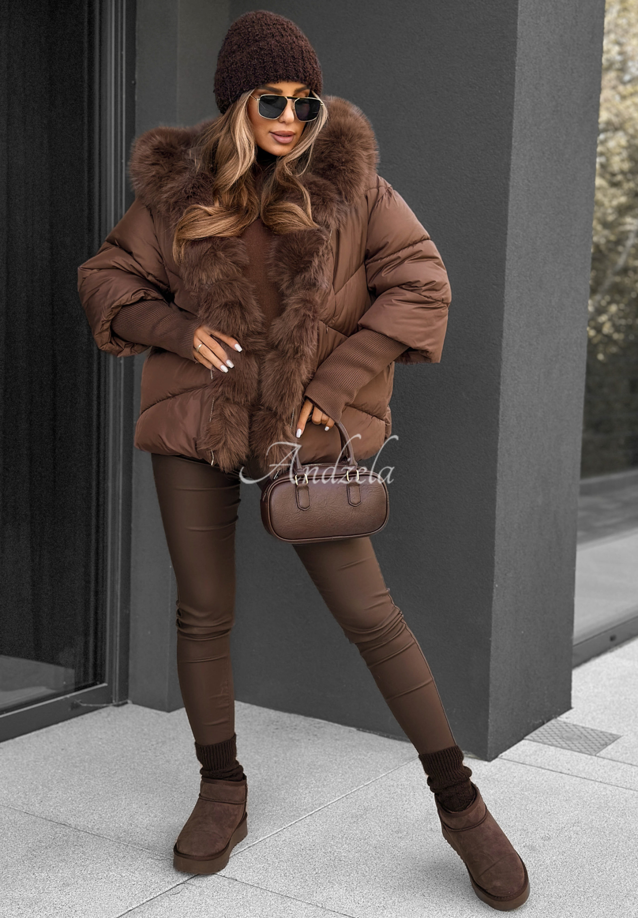 Short quilted jacket with faux fur Frosty Horizon chocolate