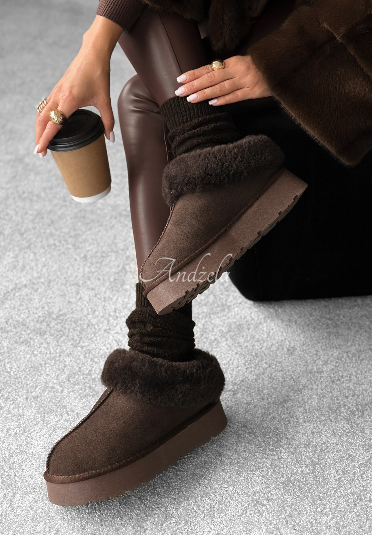 Suede clog boots with fur Golden Hour Walk chocolate
