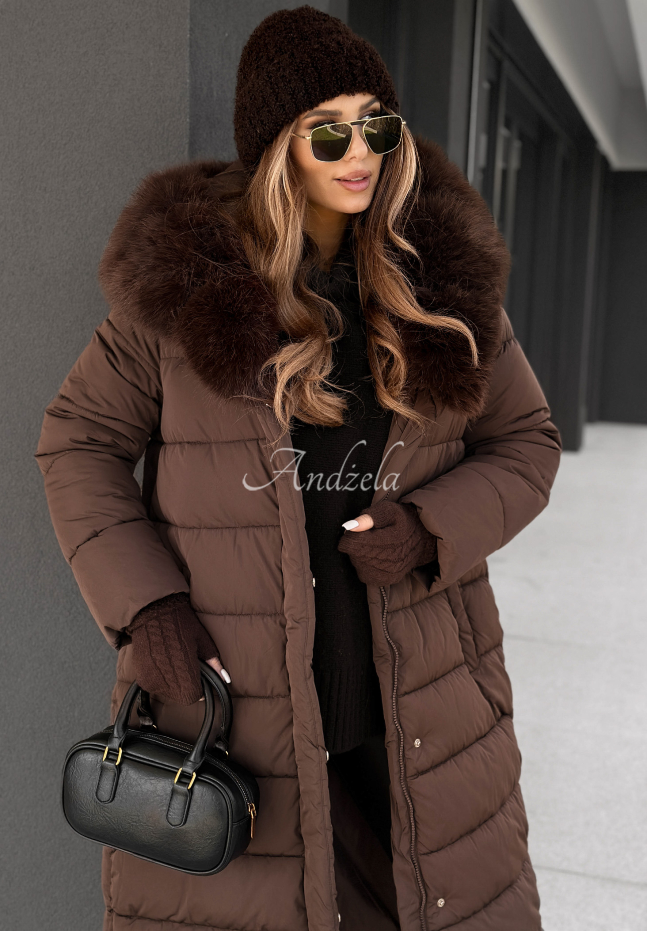 Long quilted jacket with fur For Cold Weather chocolate.