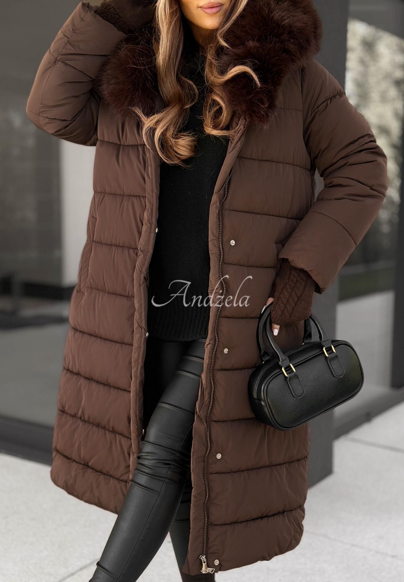 Long quilted jacket with fur For Cold Weather chocolate.