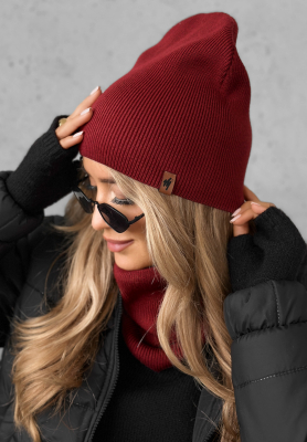 Enjoying Autumn cap with viscose burgundy