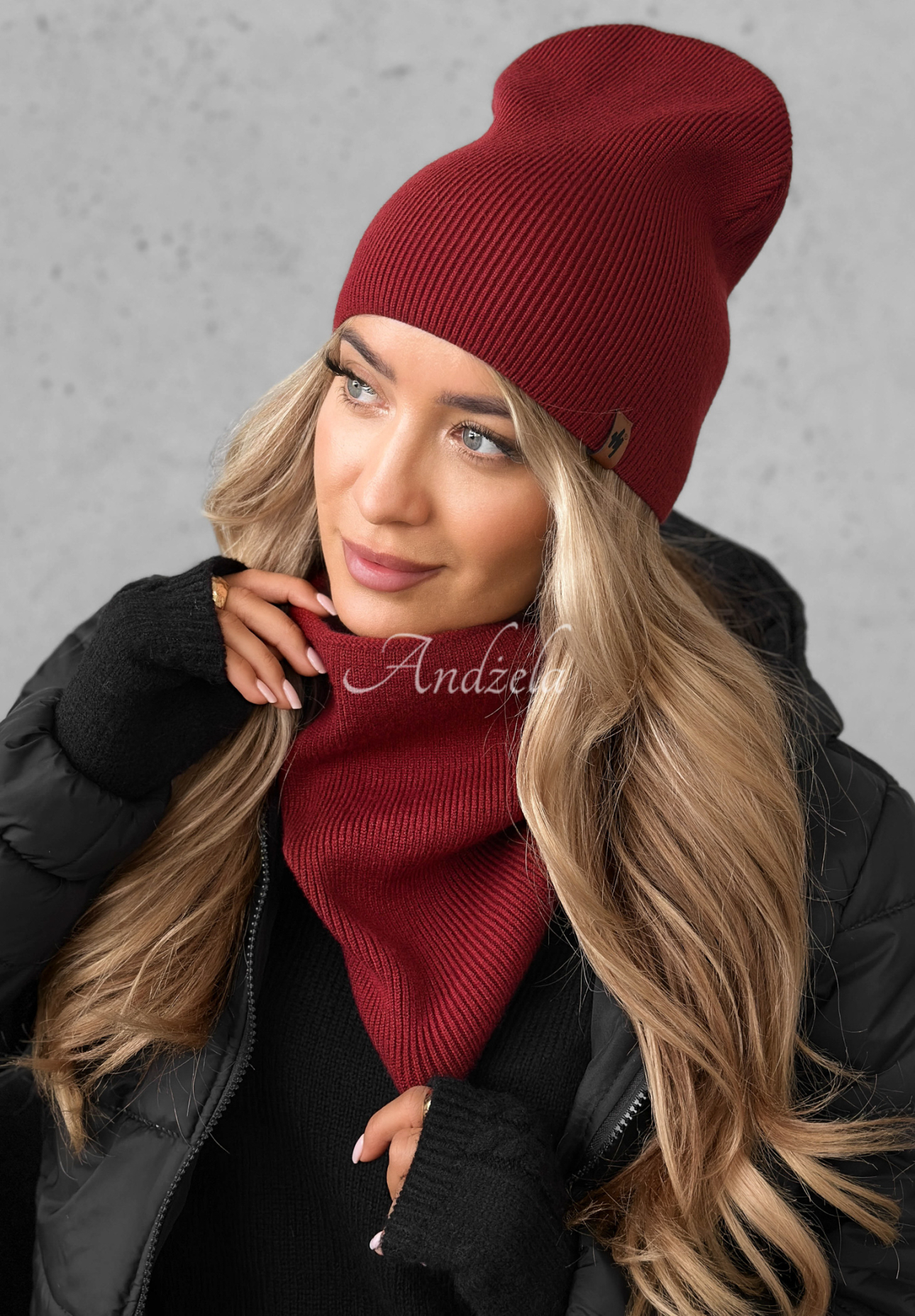 Enjoying Autumn cap with viscose burgundy