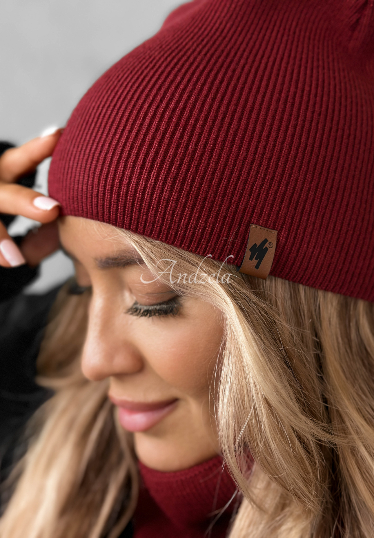 Czapka Enjoying Autumn z wiskozą burgundowa