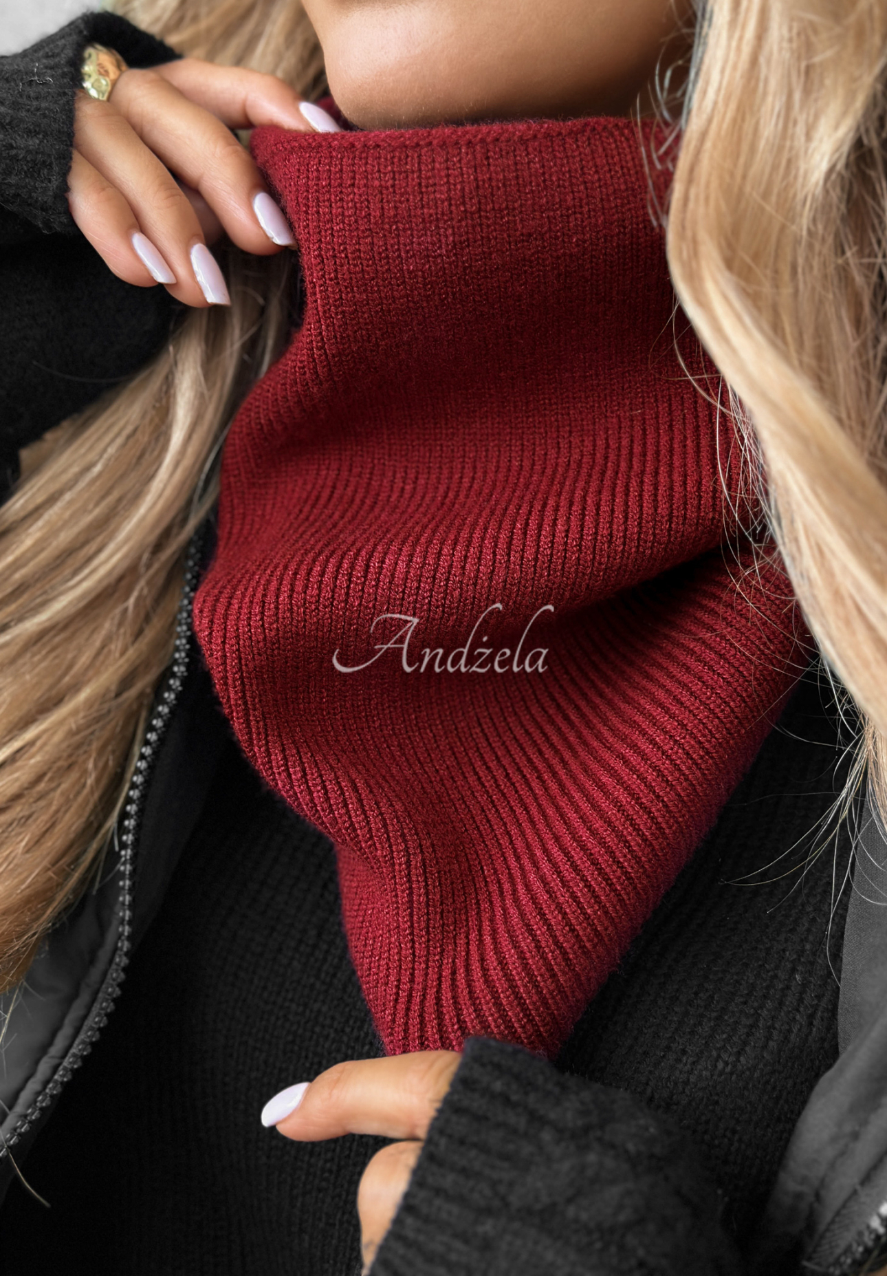 Enjoying Autumn chimney with viscose burgundy