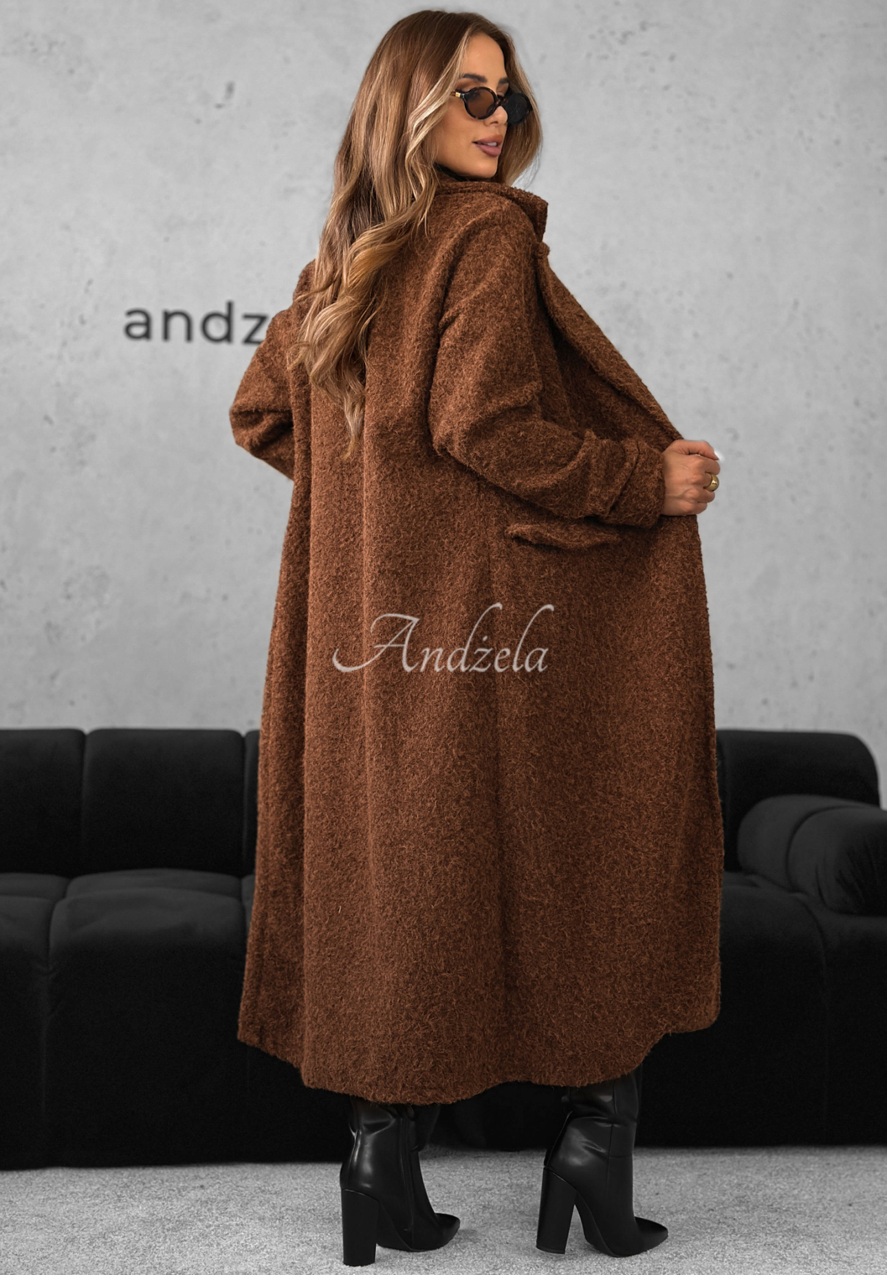 Długi płaszcz kożuszek City Of Bergen czekoladowy