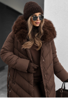Długa pikowana kurtka z futerkiem Wintery Affection czekoladowa
