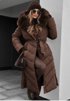 Długa pikowana kurtka z futerkiem Wintery Affection czekoladowa