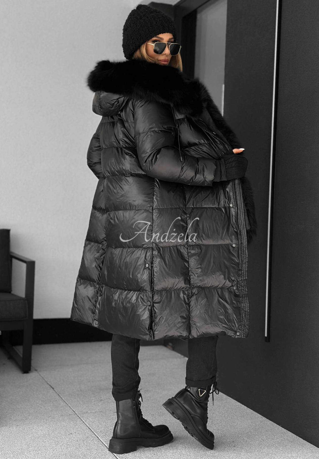 Down jacket with fur Zero Contact black