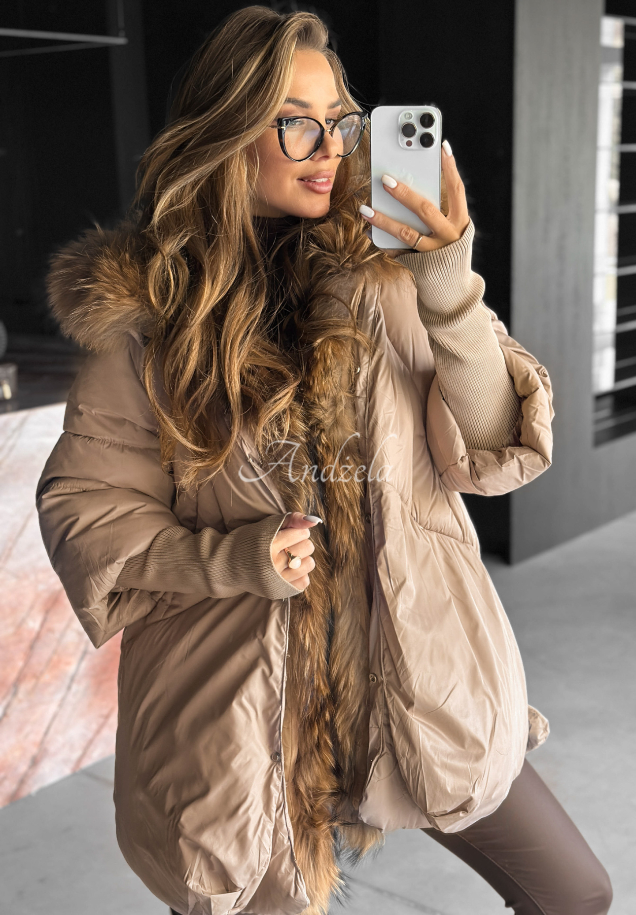 Pikowana kurtka z futerkiem Hello October beżowa