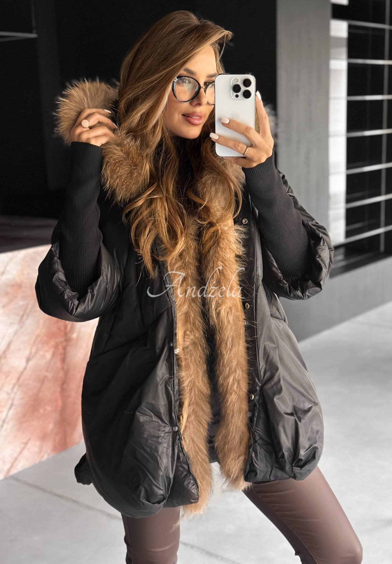 Quilted jacket with fur Hello October black