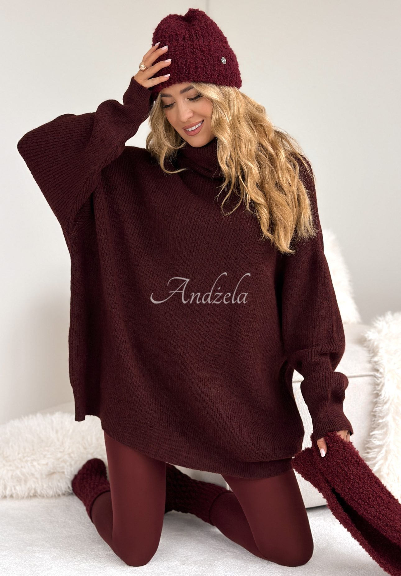 Sweter z golfem Mavi burgundowy