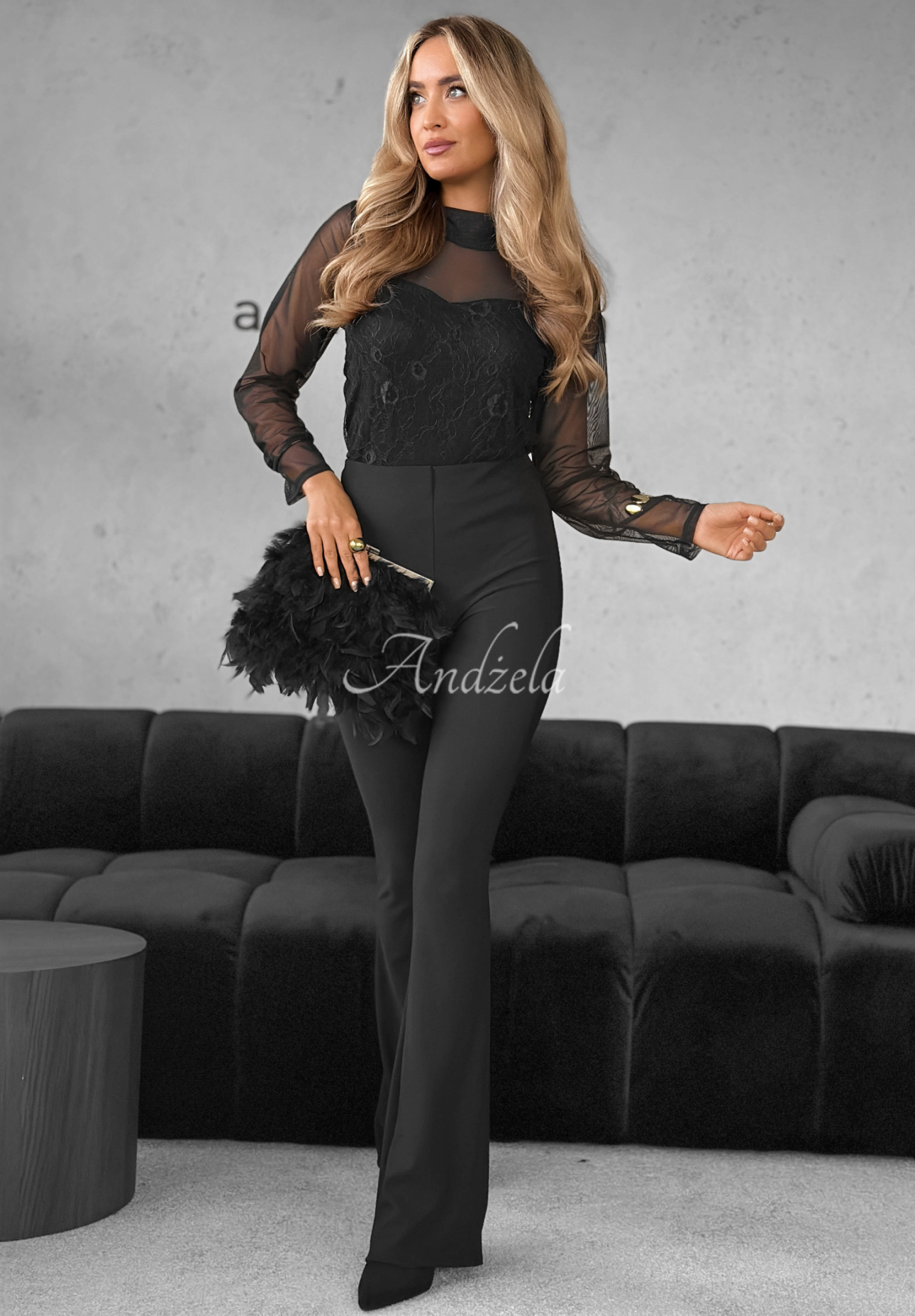 Siateczkowa bluzka z koronką i wiskozą Divine Lace czarna