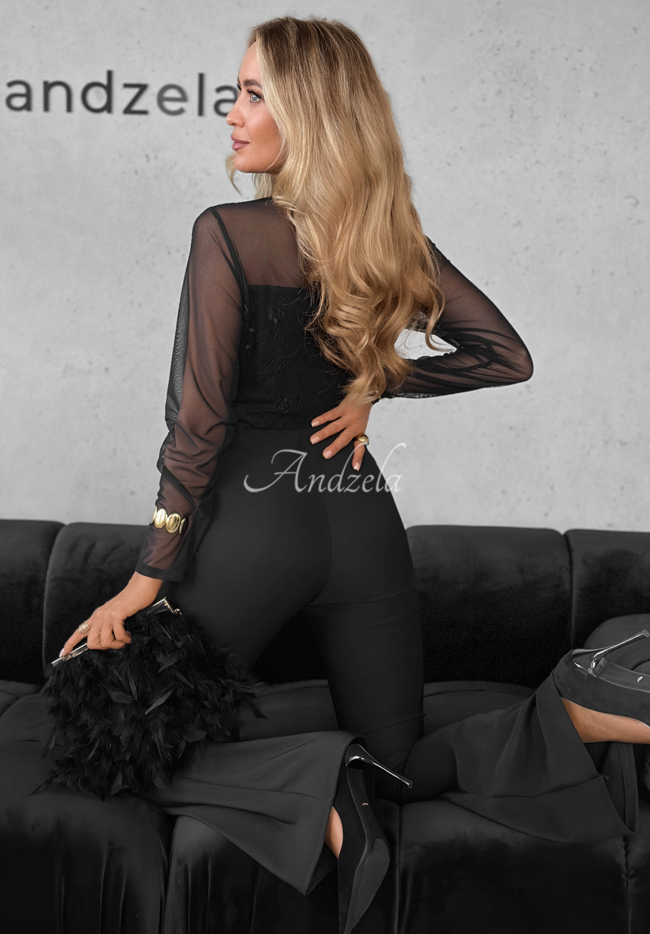 Siateczkowa bluzka z koronką i wiskozą Divine Lace czarna