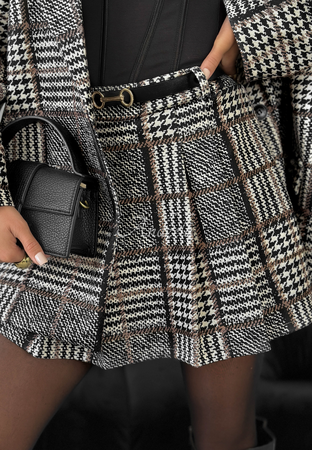 Important Time grey peplite mini skirt-shorts