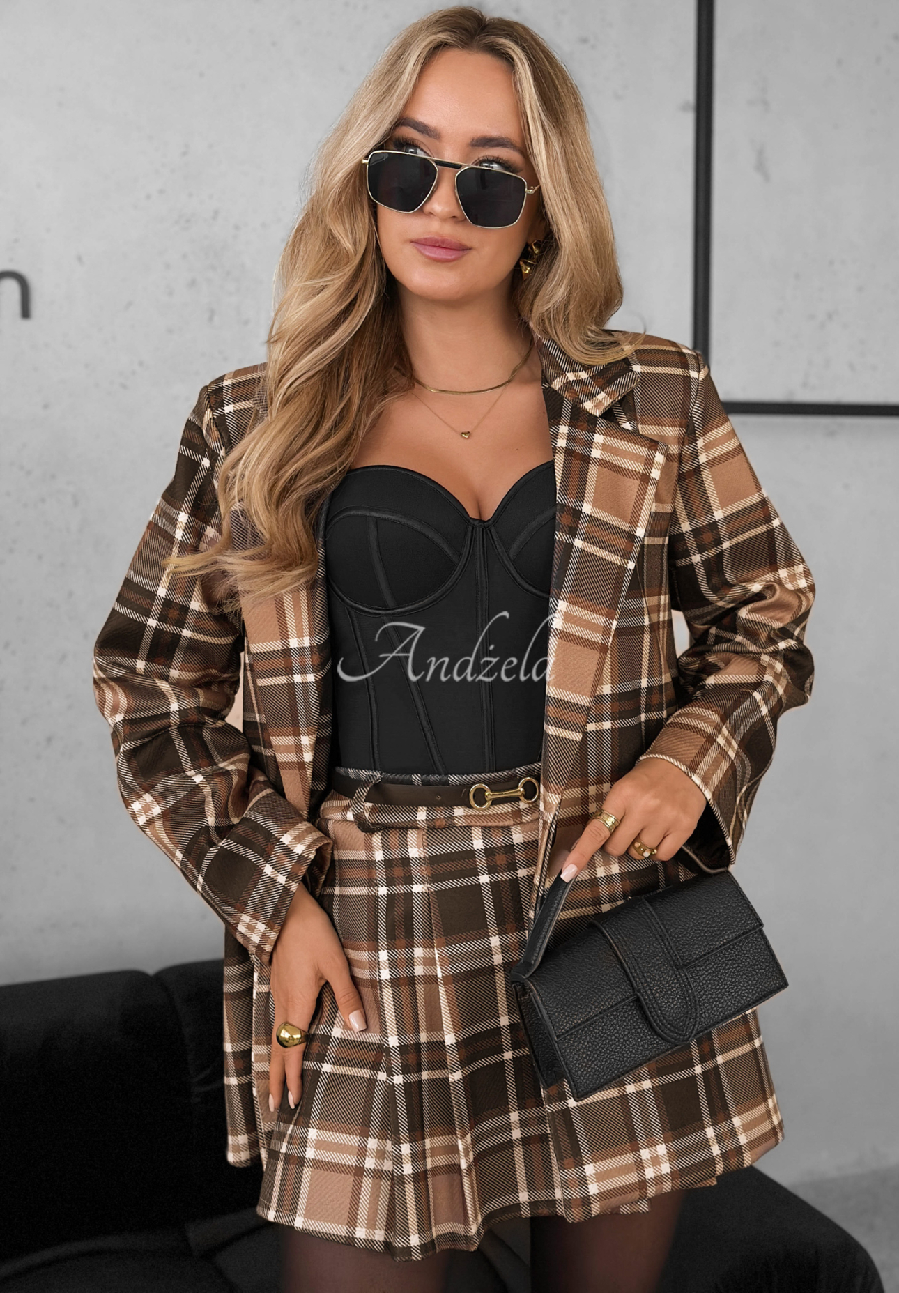 Important Time camel checkered mini skirt-shorts