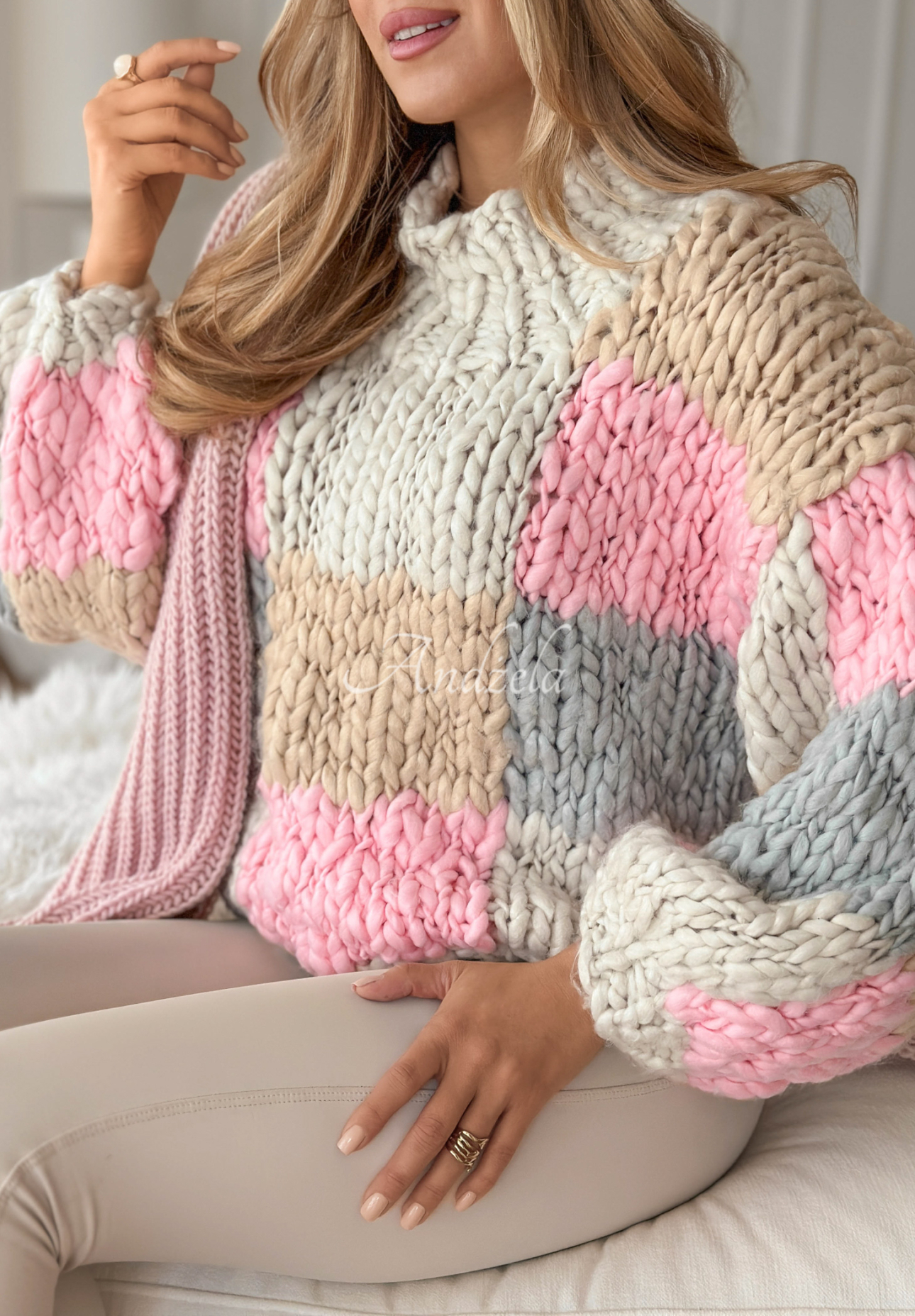 Decoratively plaid sweater Cozy Cuddles pink and beige