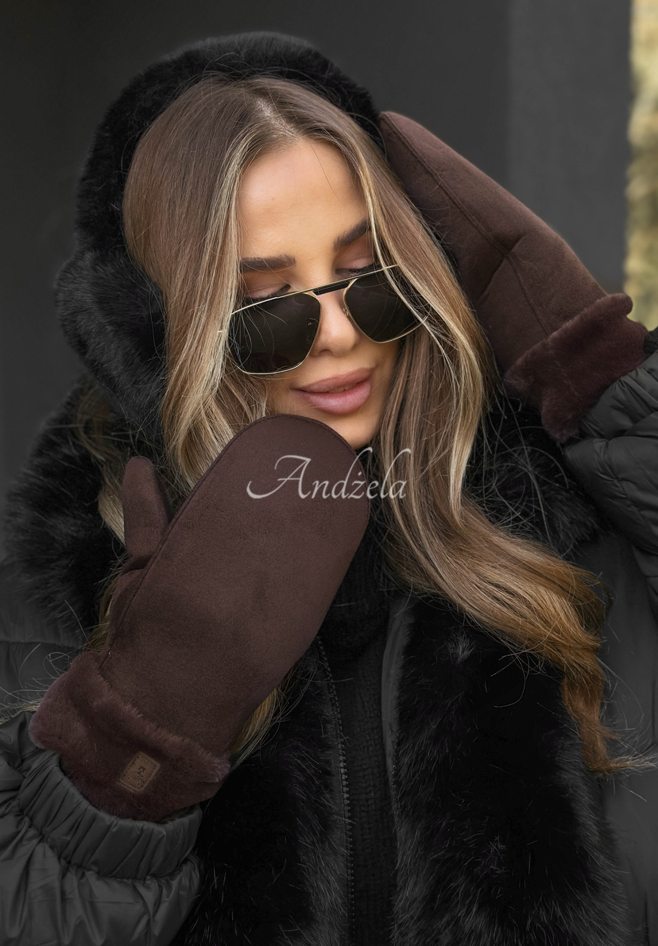 Suede gloves with fur Snow Clear chocolate.