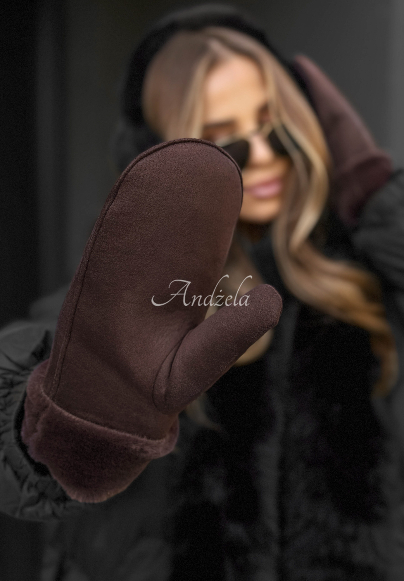 Suede gloves with fur Snow Clear chocolate.