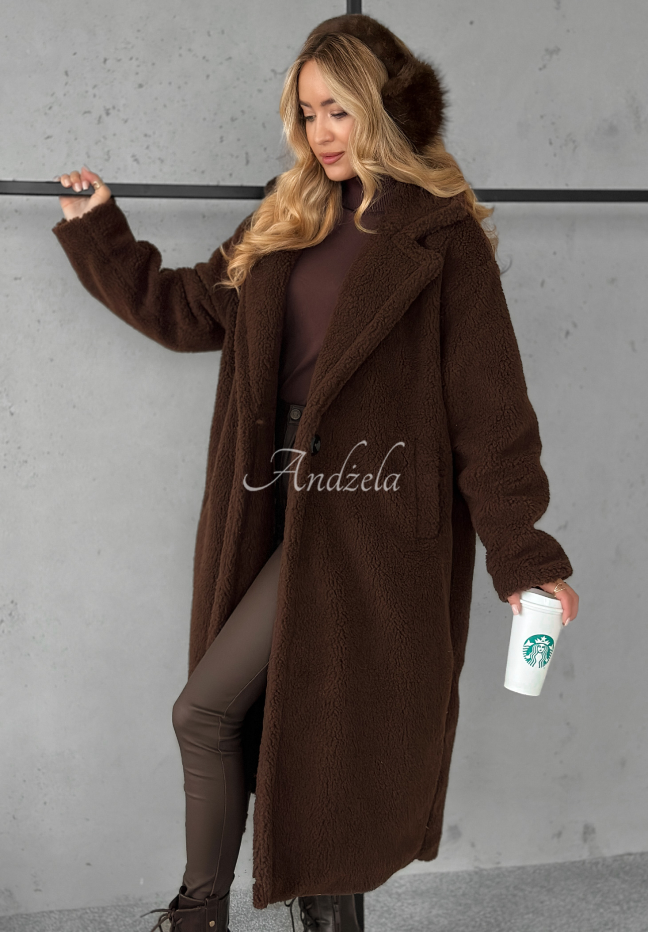 Długi płaszcz kożuszek Arctic czekoladowy
