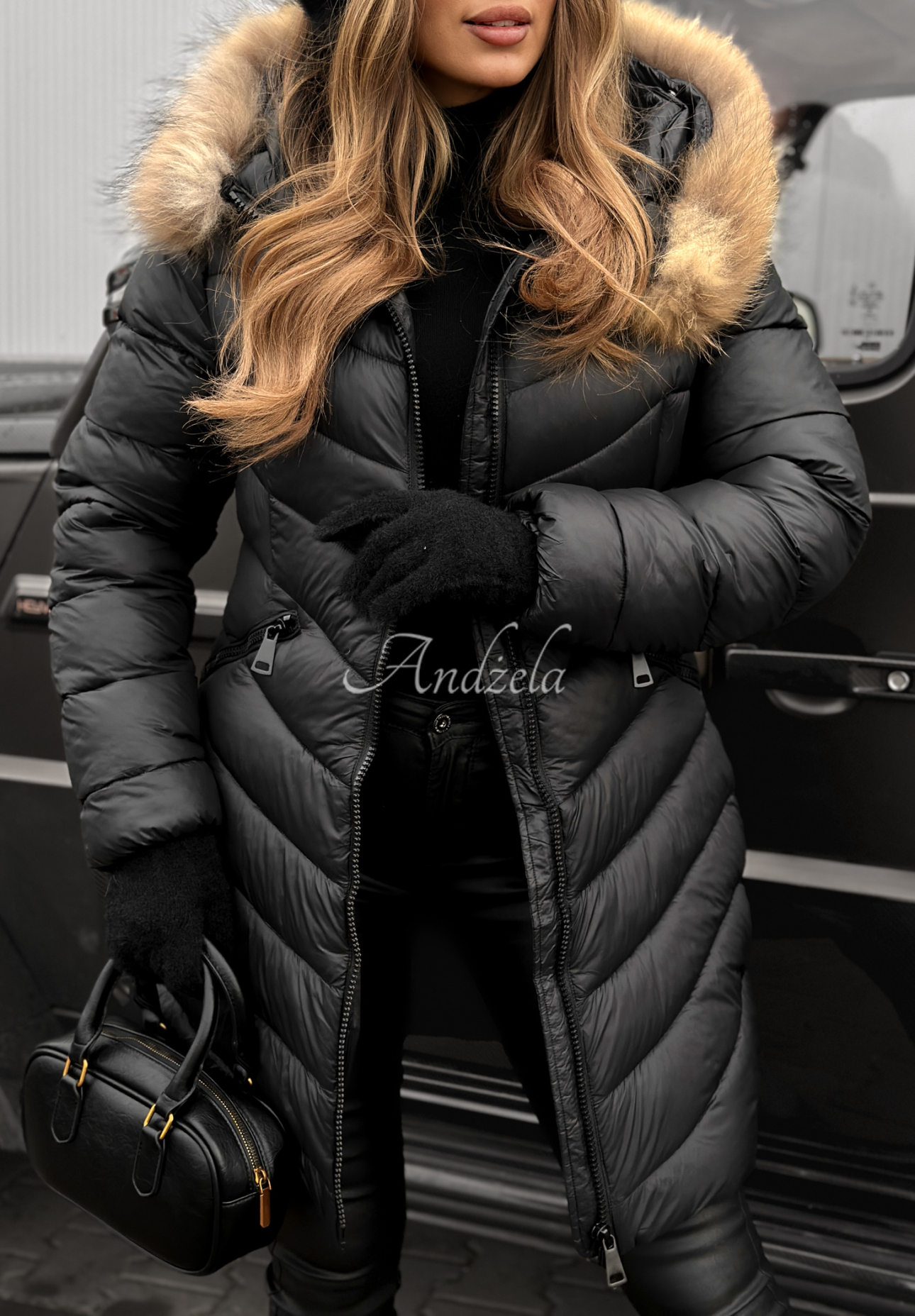 Quilted hooded jacket Winter black