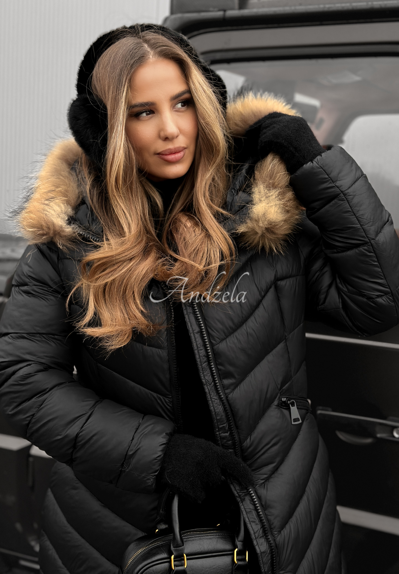 Quilted hooded jacket Winter black