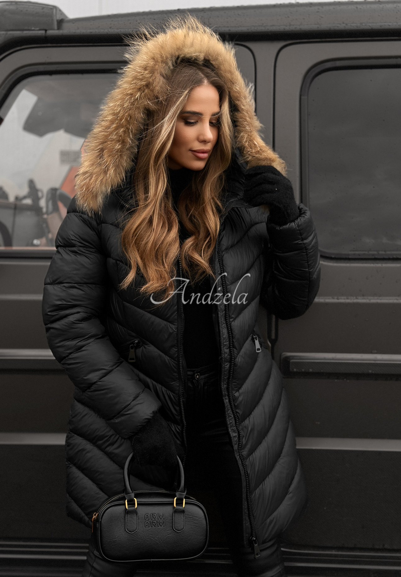 Quilted hooded jacket Winter black
