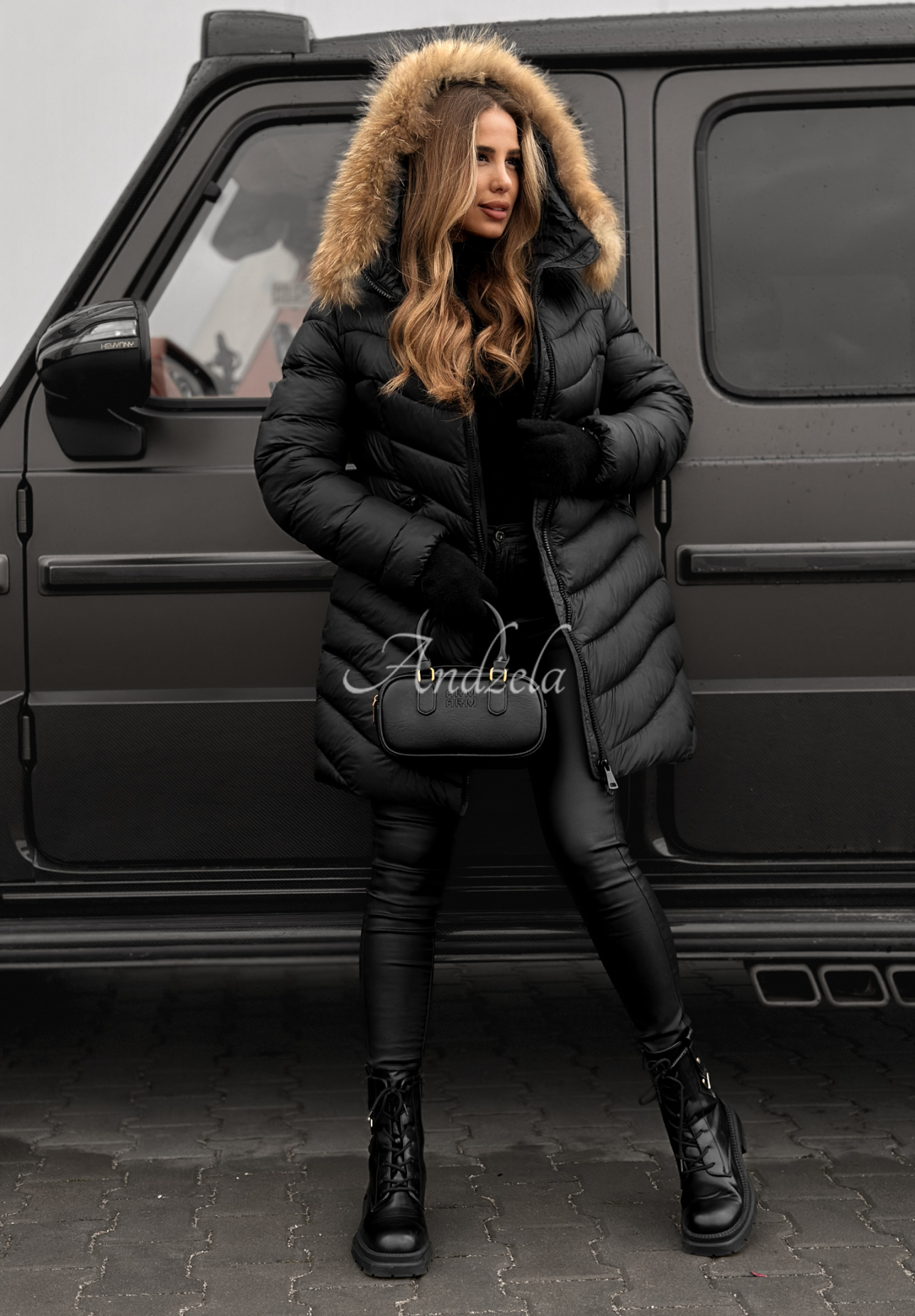 Quilted hooded jacket Winter black