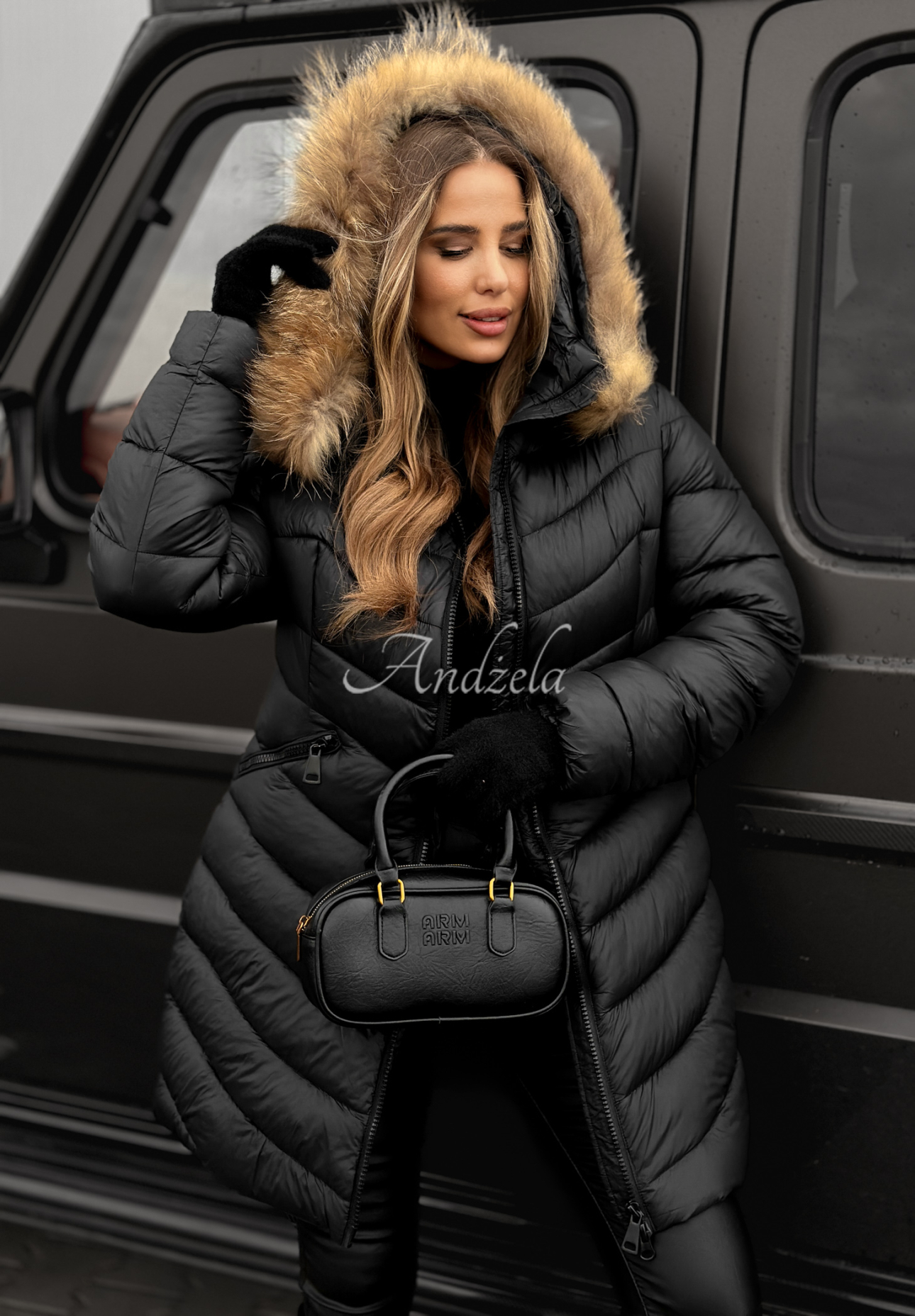 Quilted hooded jacket Winter black