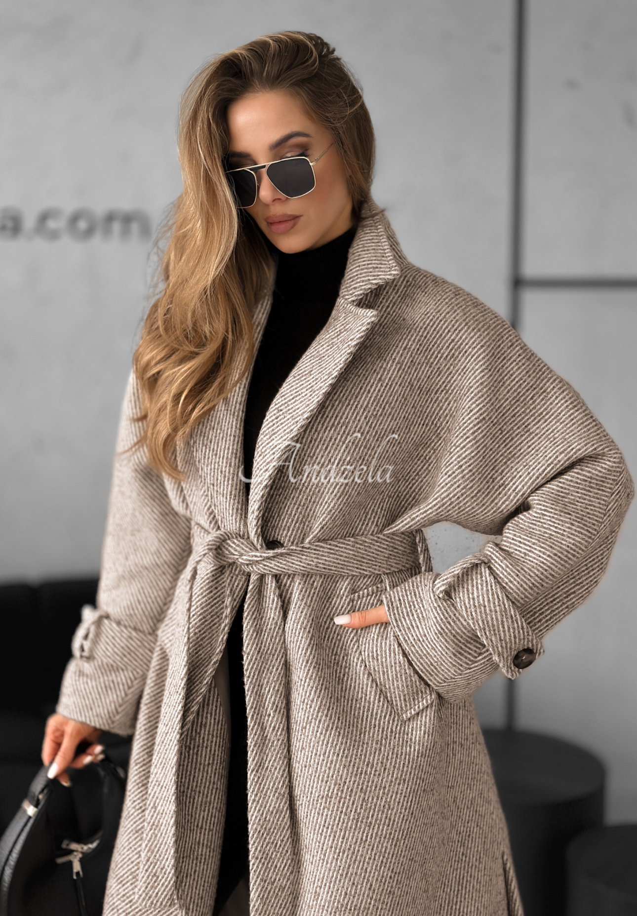 Długi płaszcz z paskiem Cocomore Deep Breath camelowy