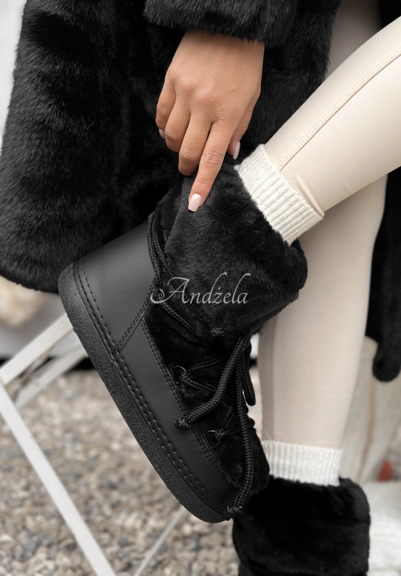 Snow boots with fur End Of Year black