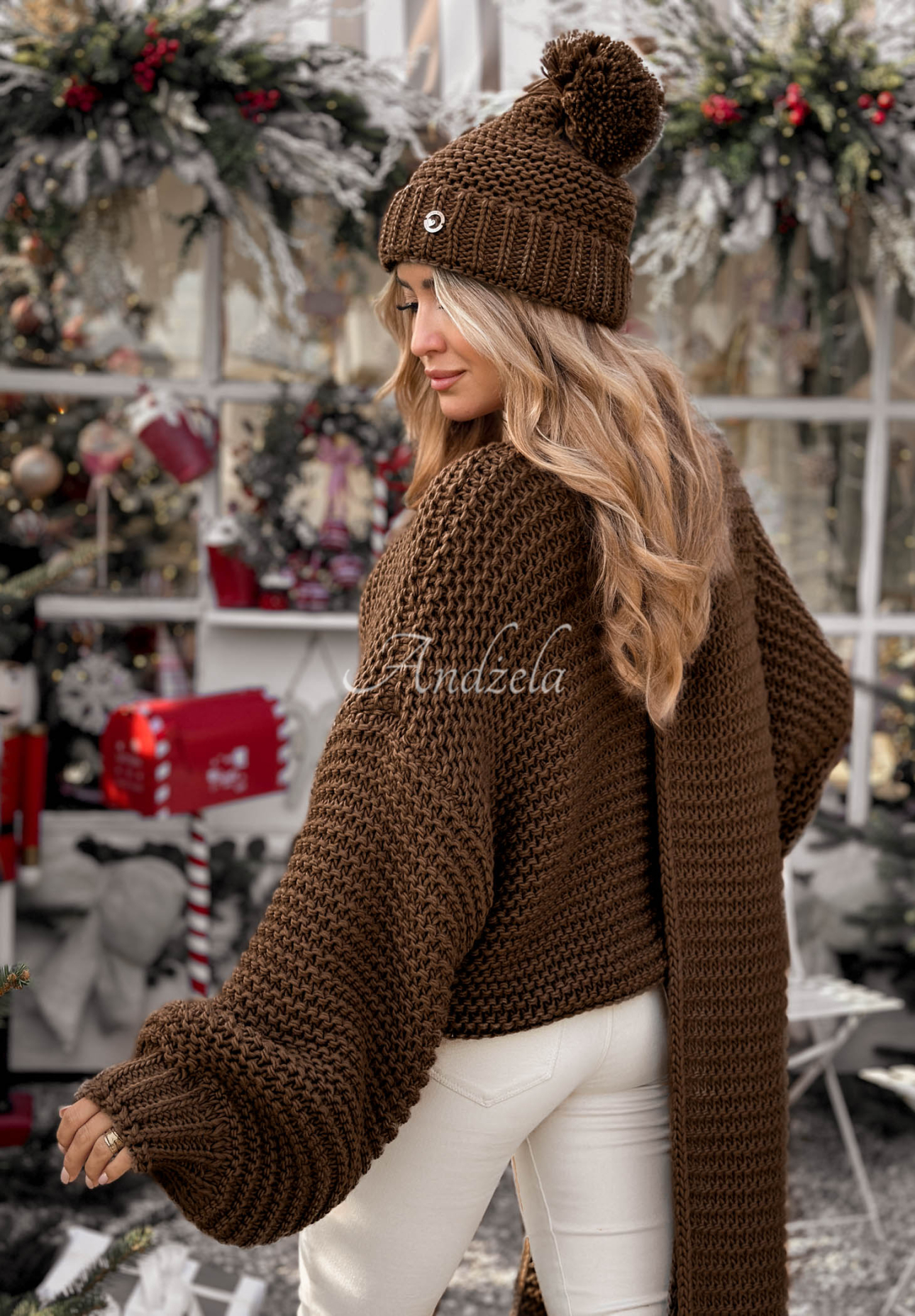 Braided wool sweater Winter Is Calling chocolate