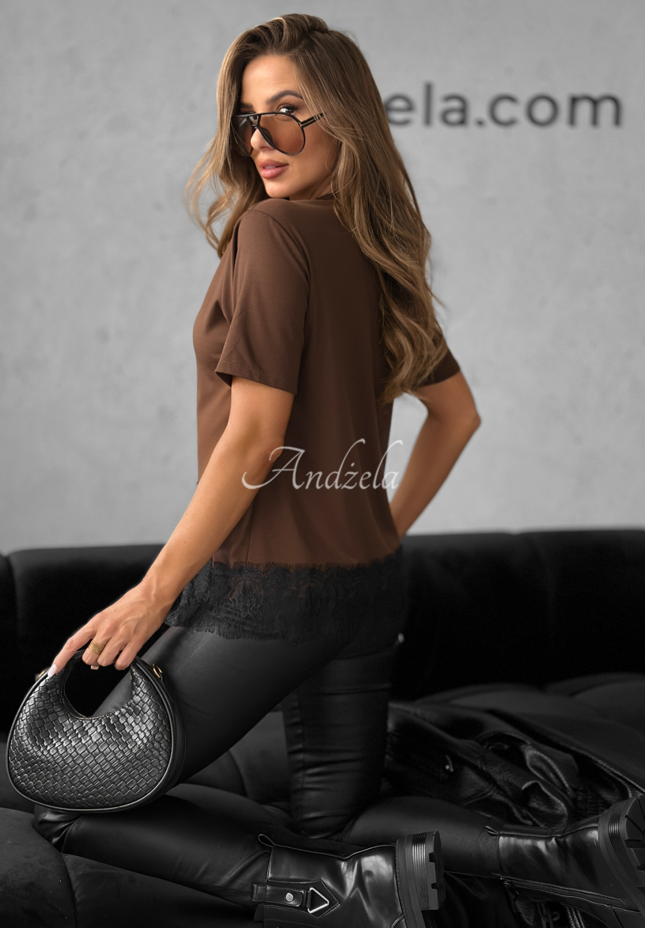 Viscose t-shirt with lace Daily Lace chocolate