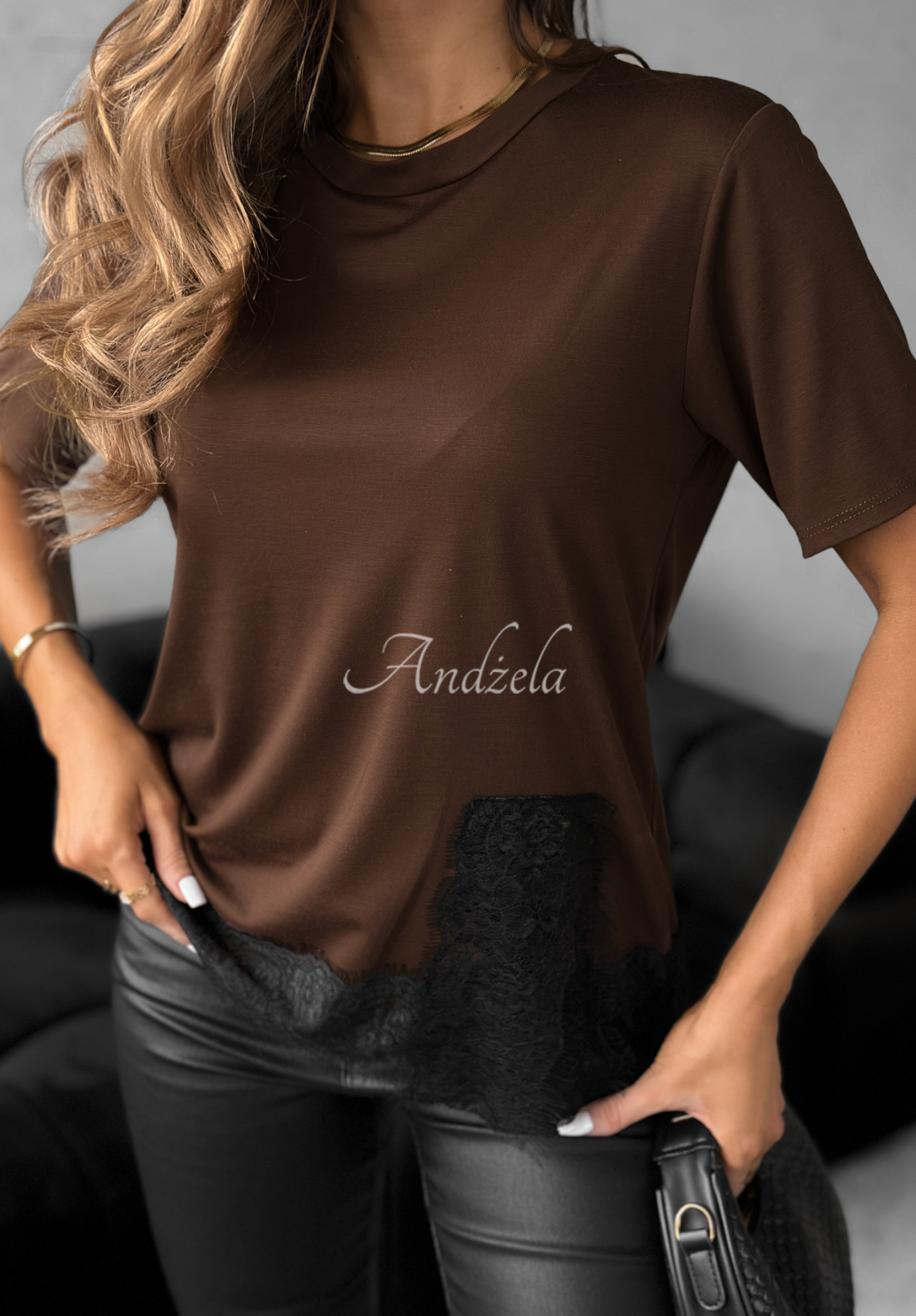 Viscose t-shirt with lace Daily Lace chocolate