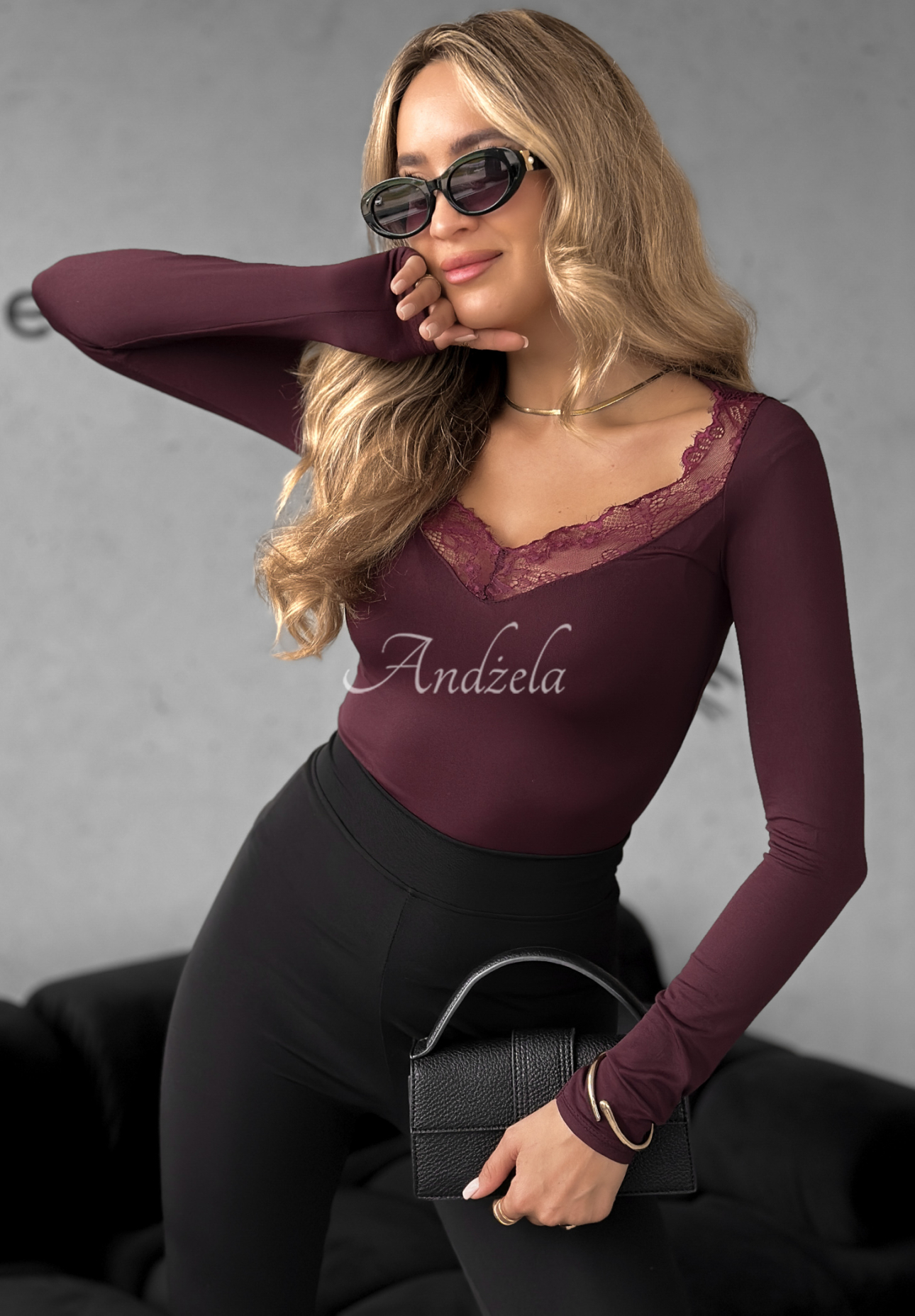 Bluzka longsleeve z koronką Miss In Me burgundowa