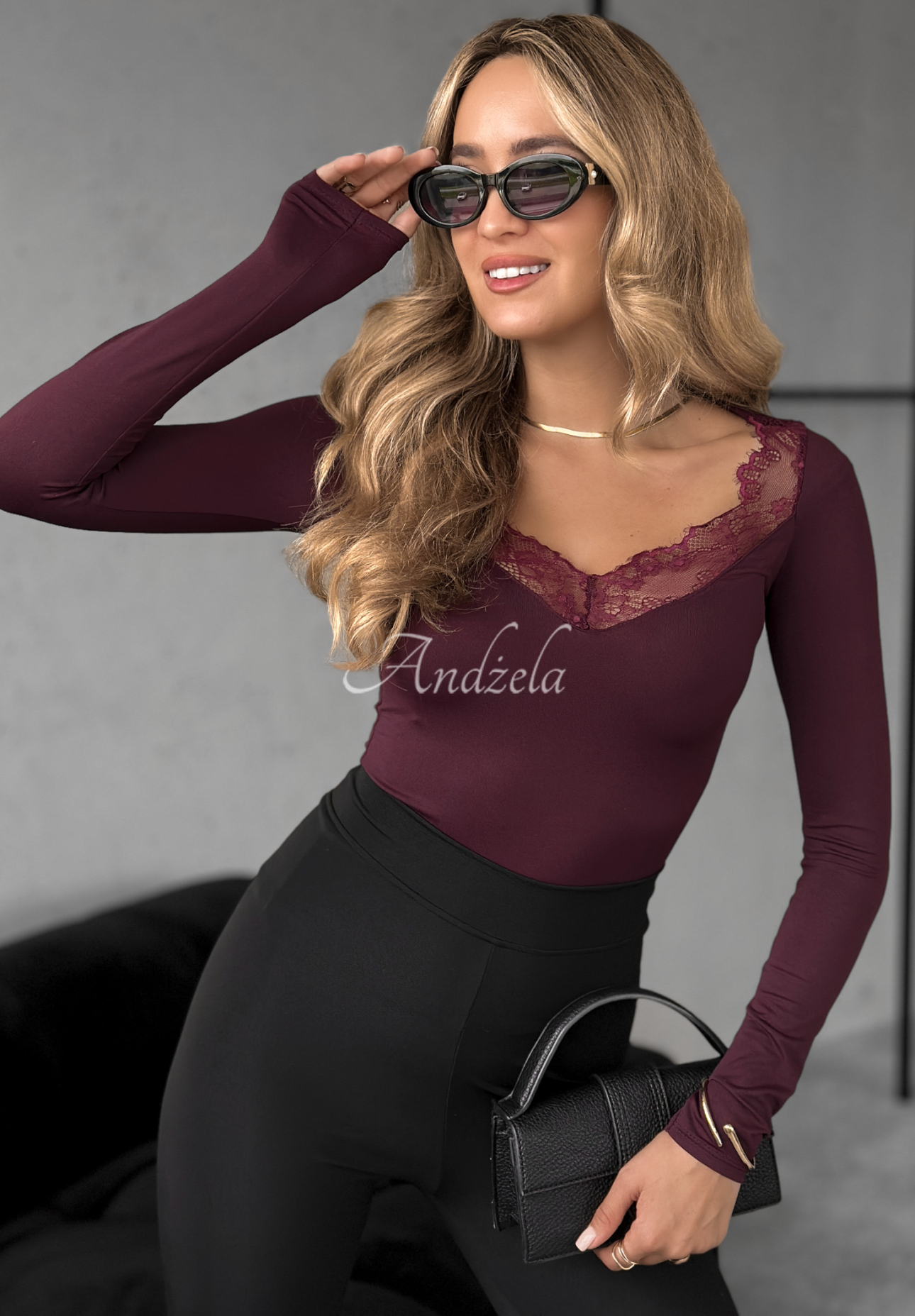 Bluzka longsleeve z koronką Miss In Me burgundowa