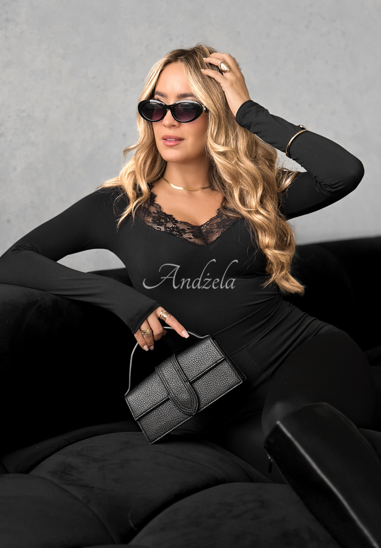 Miss In Me lace longsleeve blouse black