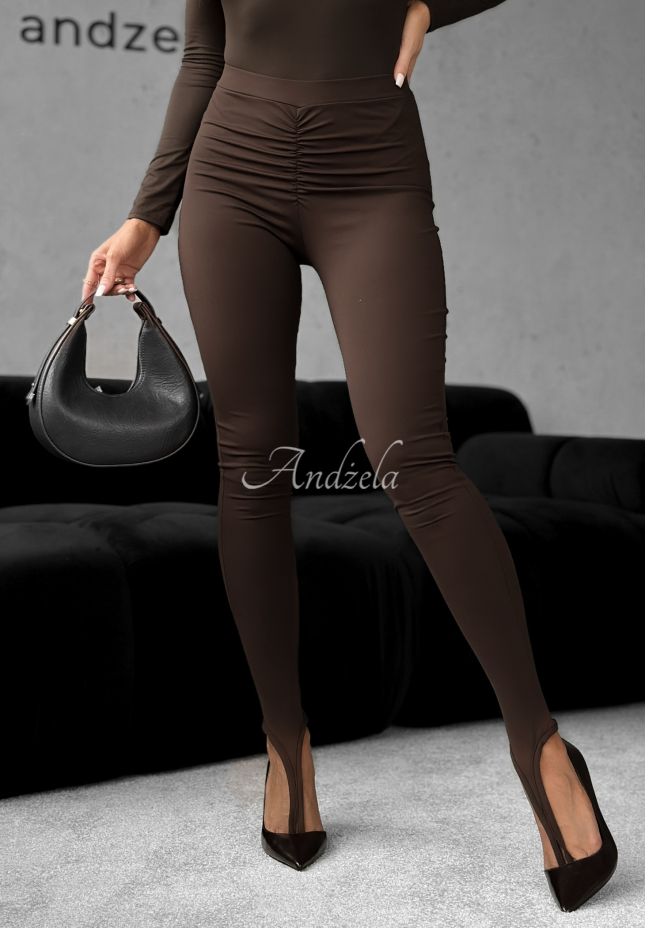 Viscose leggings with creases and toe tab Lazy Afternoon chocolate
