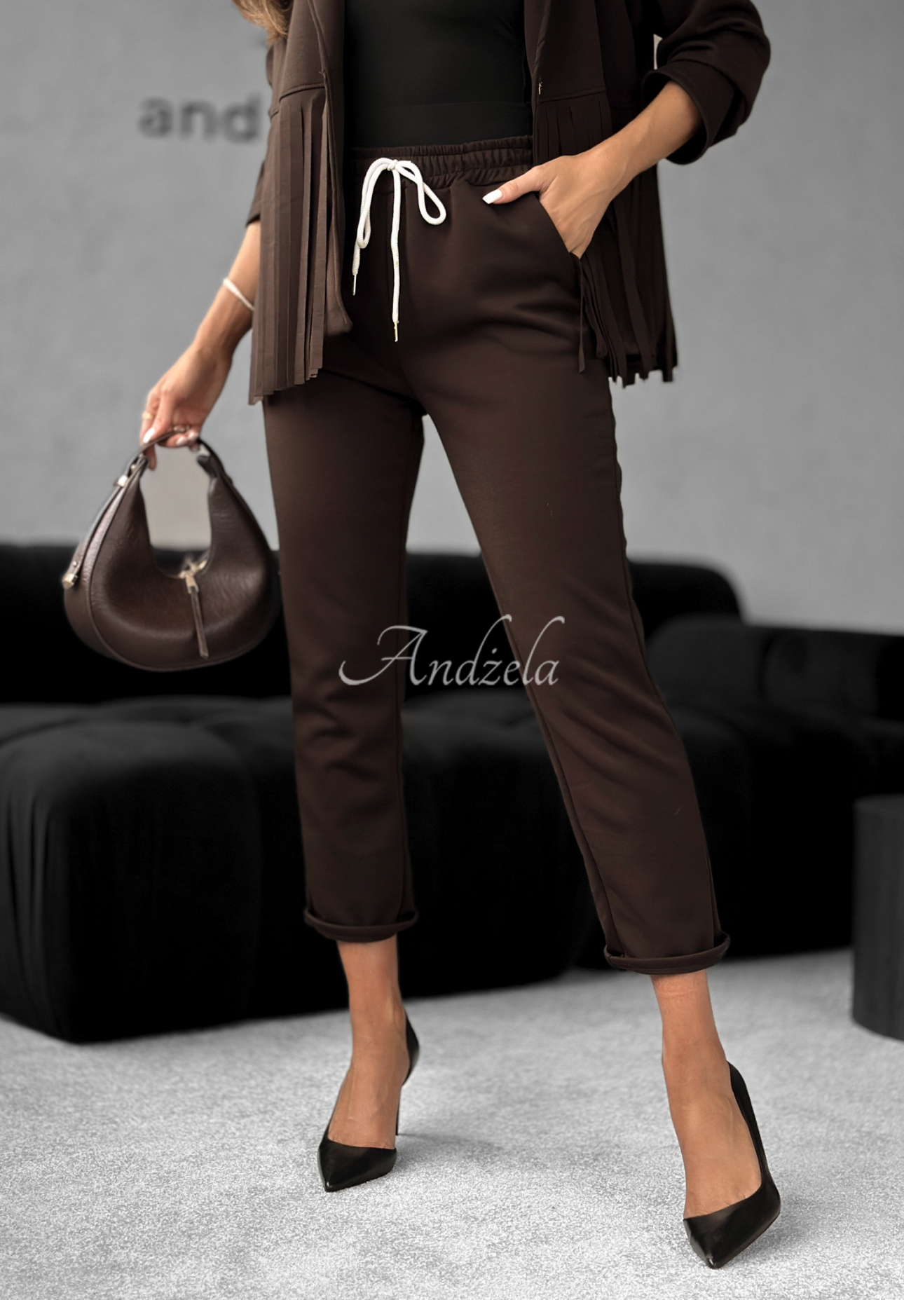 Viscose jacket and pants set with tassels butter The Other Side chocolate
