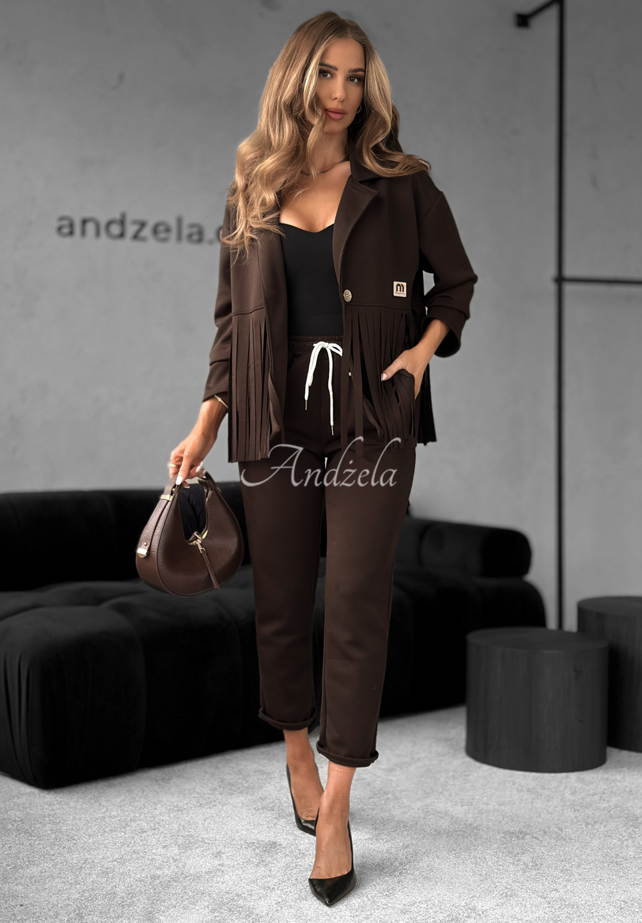 Viscose jacket and pants set with tassels butter The Other Side chocolate