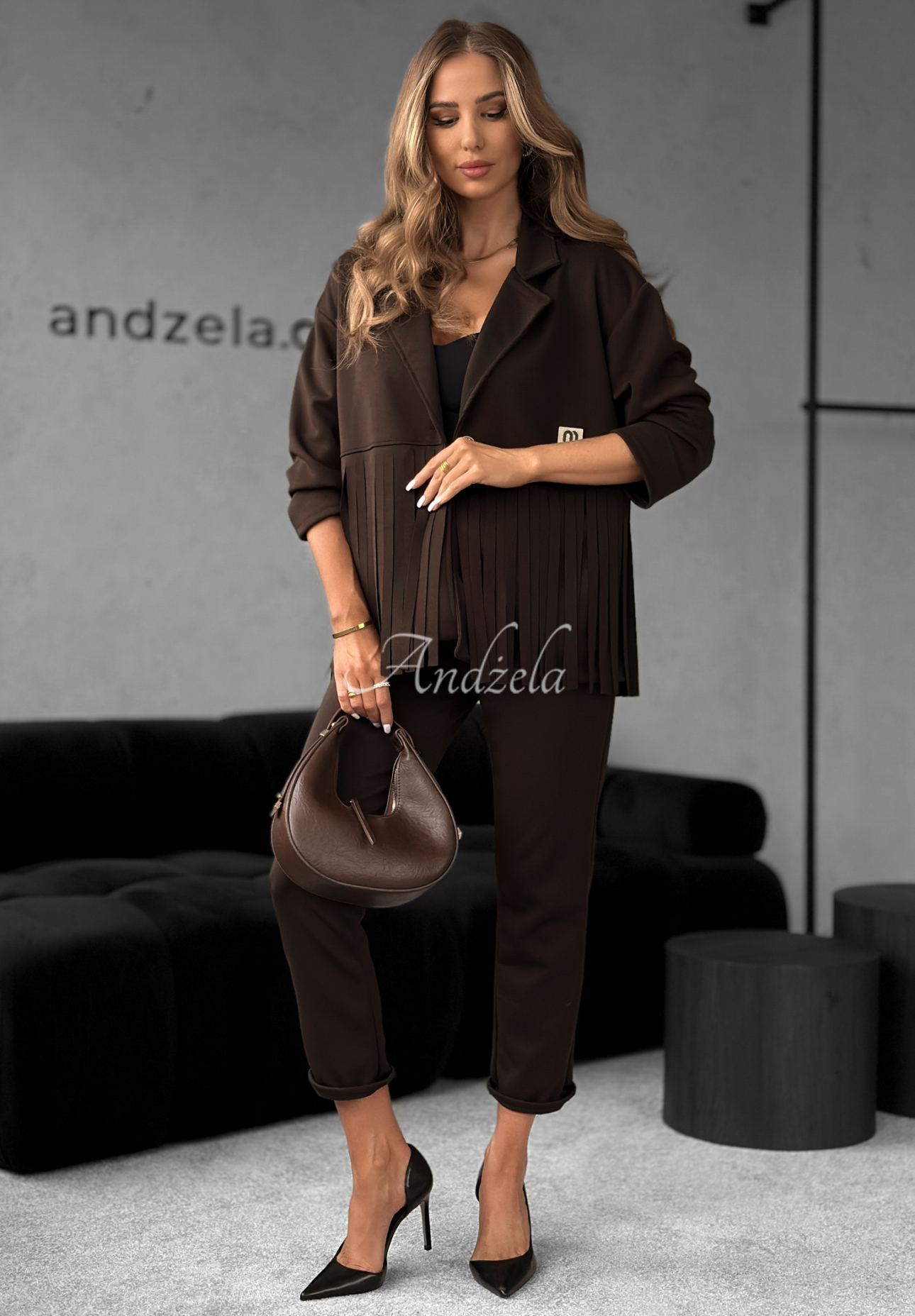 Viscose jacket and pants set with tassels butter The Other Side chocolate