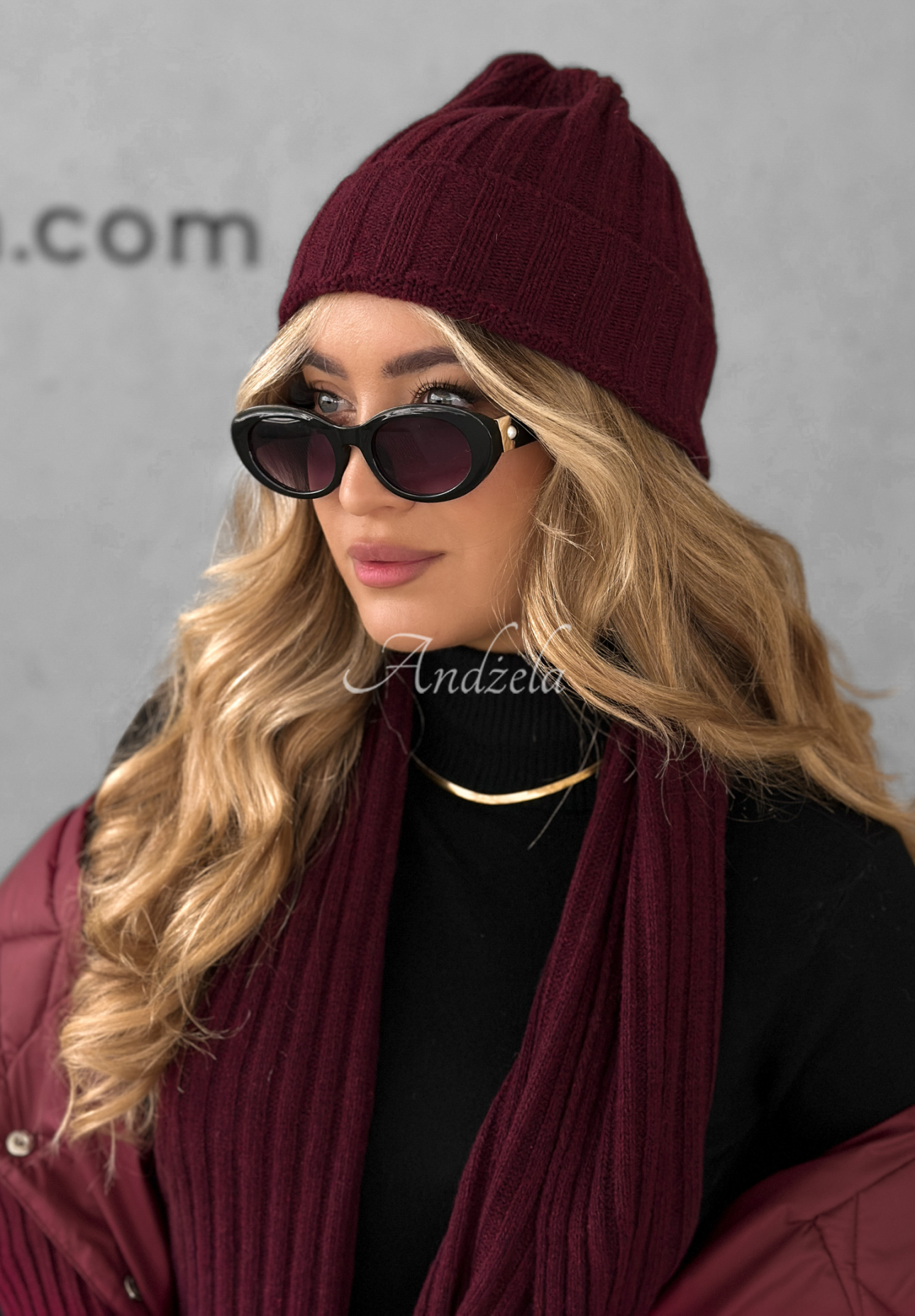 Ribbed hat and scarf set with wool and cashmere Snow Dates burgundy