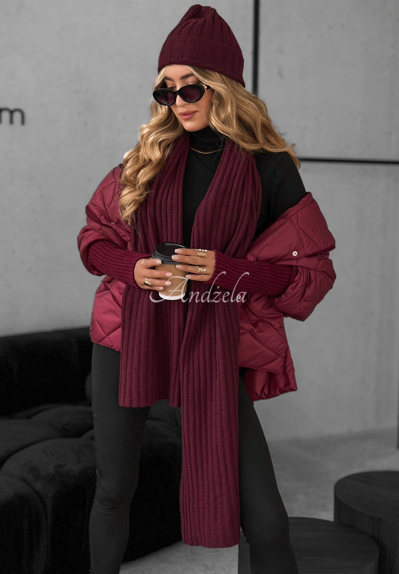 Ribbed hat and scarf set with wool and cashmere Snow Dates burgundy