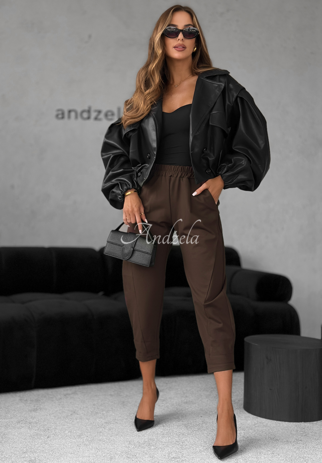 Wiskozowe spodnie banana It Was Real czekoladowe