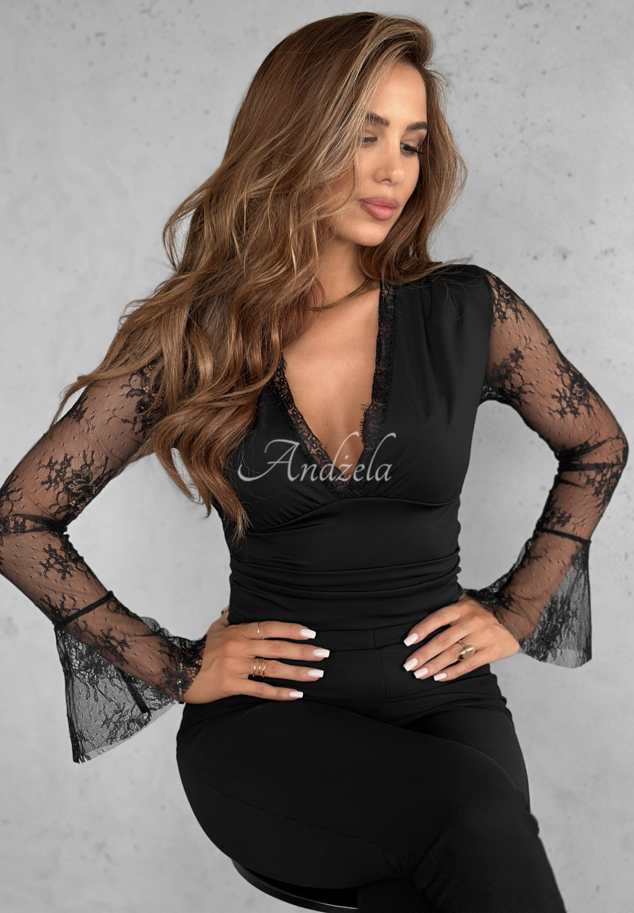 Quit Talking lace body black