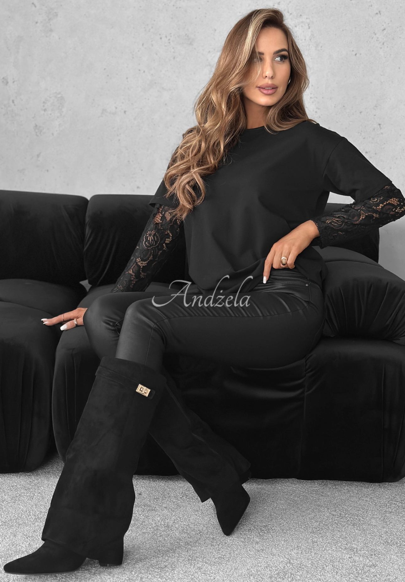 T-shirt with lace sleeves The Only Thing black