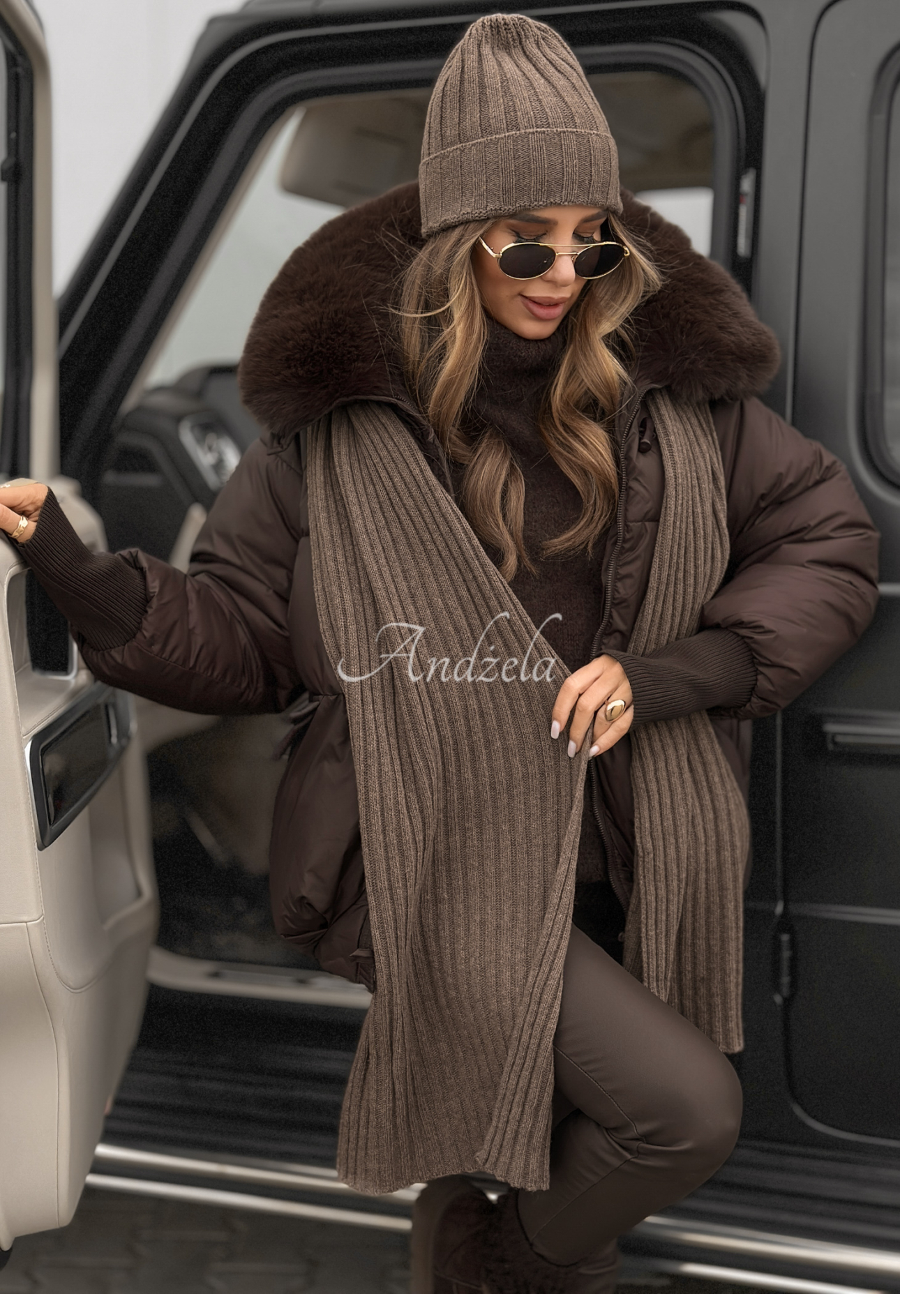 Ribbed cap and scarf set with wool and cashmere Snow Dates mocha