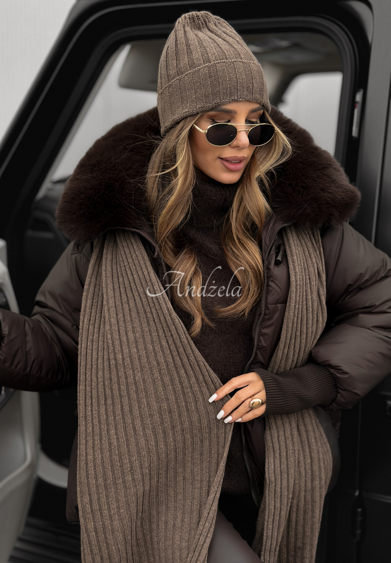 Ribbed cap and scarf set with wool and cashmere Snow Dates mocha