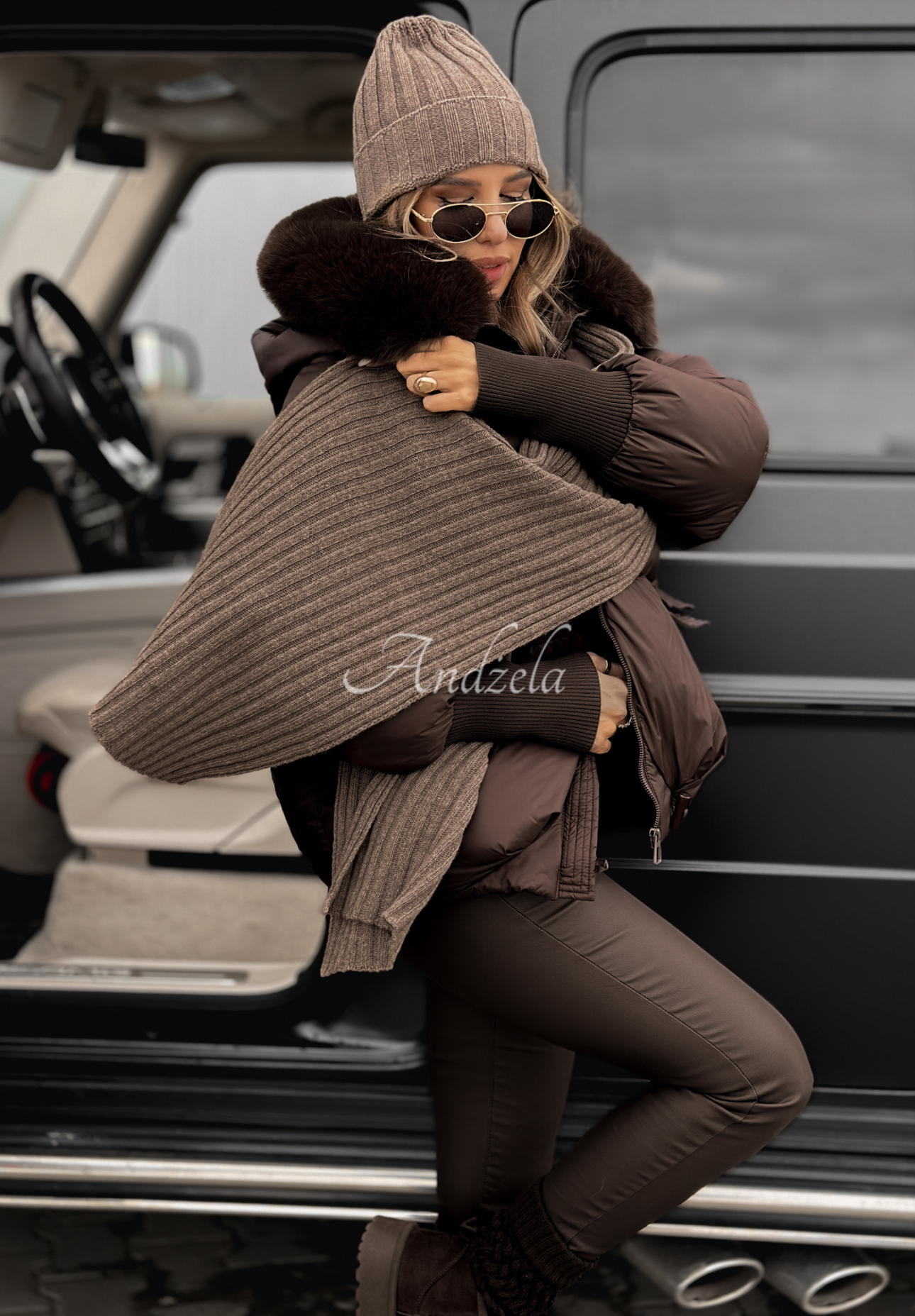 Ribbed cap and scarf set with wool and cashmere Snow Dates mocha