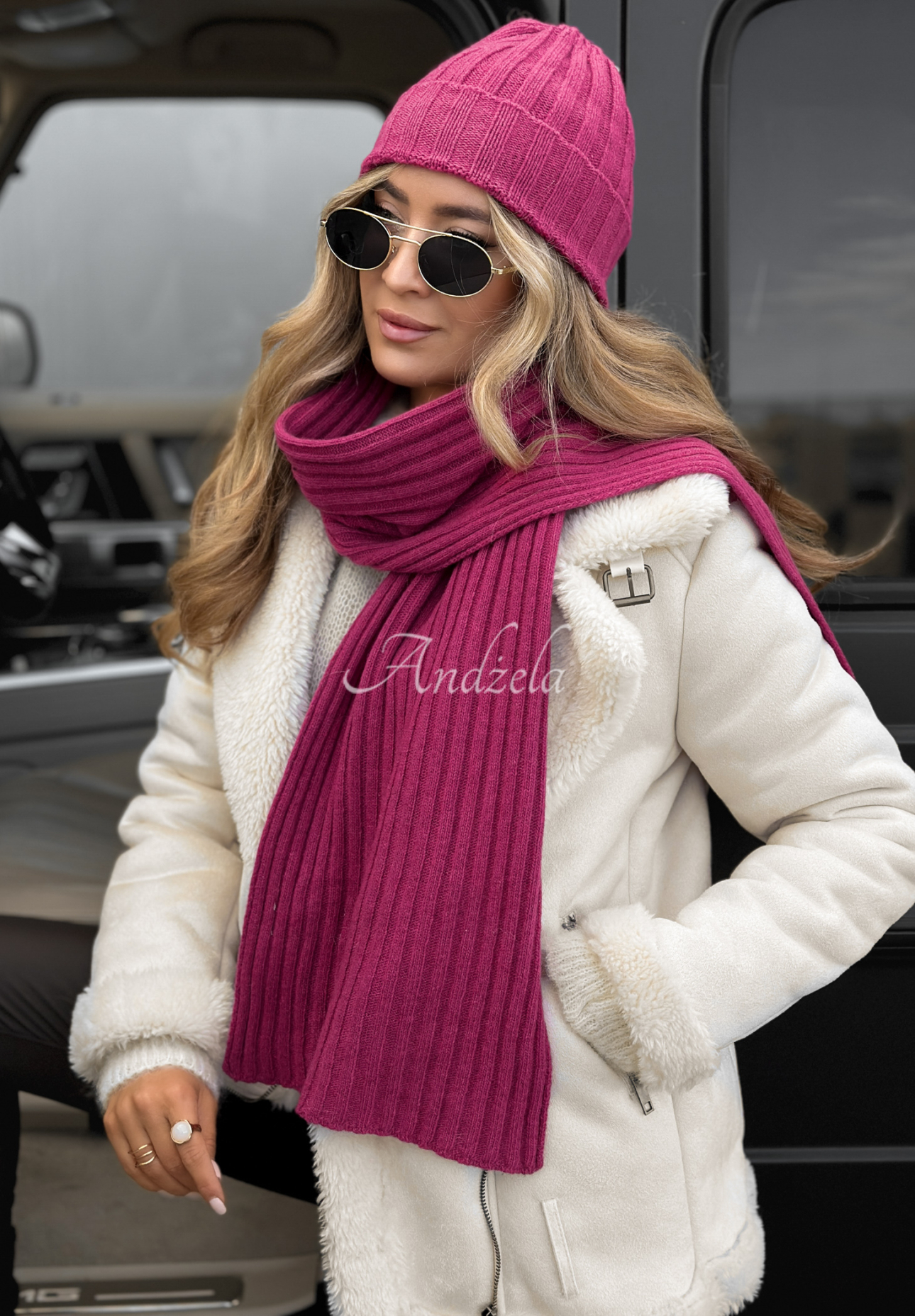 Ribbed hat and scarf set with wool and cashmere Snow Dates fuchsia