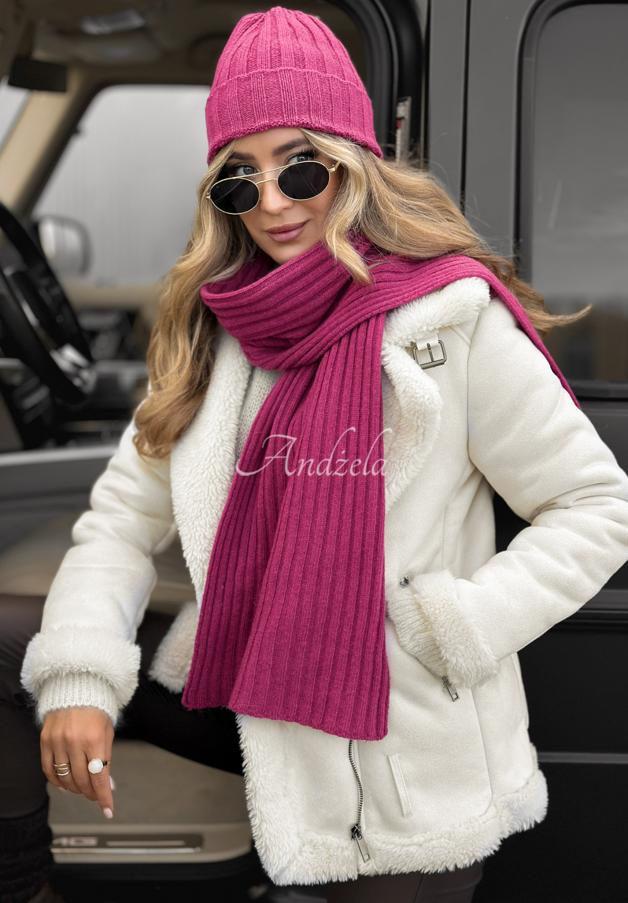 Ribbed hat and scarf set with wool and cashmere Snow Dates fuchsia